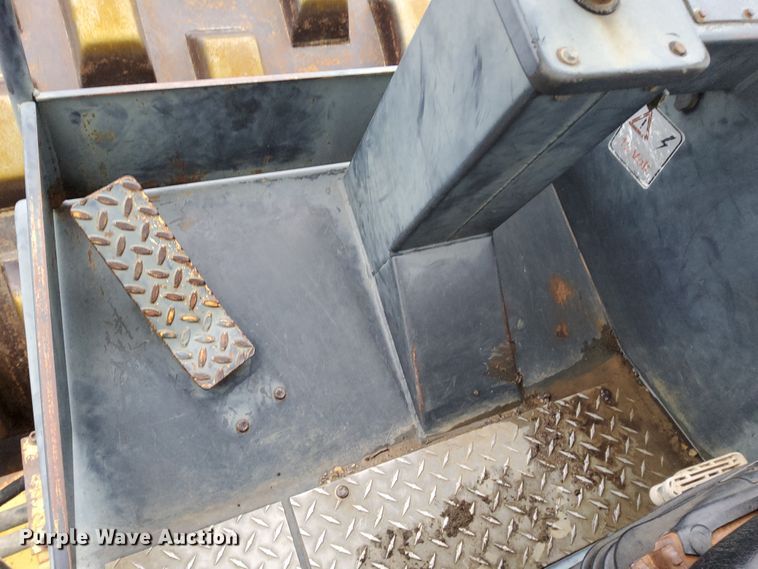 image for item DR0877 Bomag BW213PDB-3  single drum vibratory roller