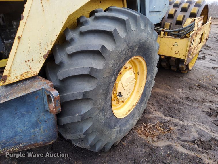 image for item DR0877 Bomag BW213PDB-3  single drum vibratory roller