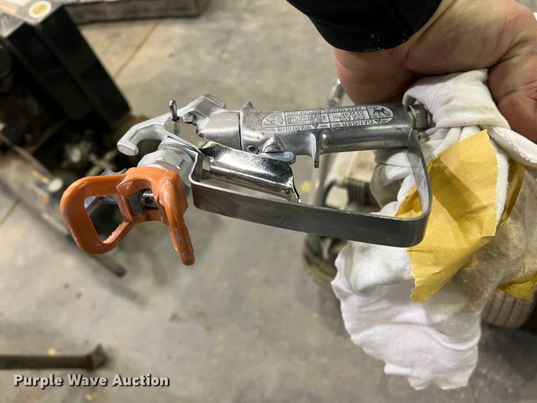 image for item EX9623 Graco Gmax 5900  airless paint sprayer