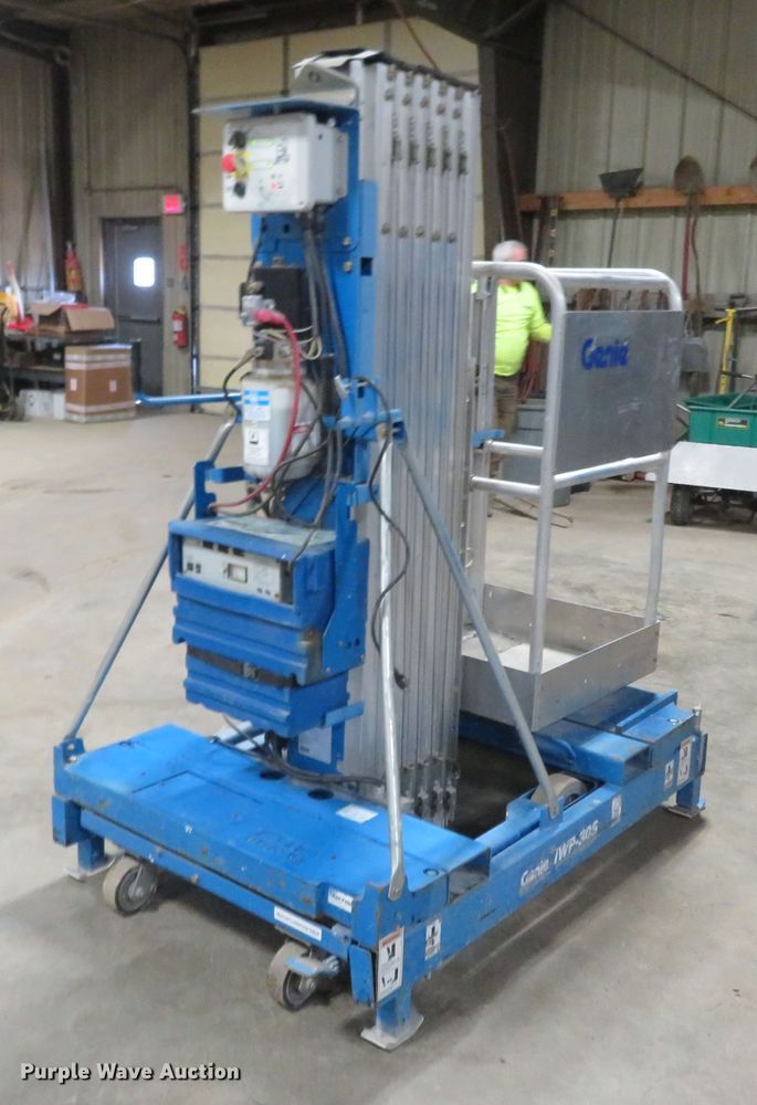 image for item FB9779 2004 Genie IWP-30S  vertical lift