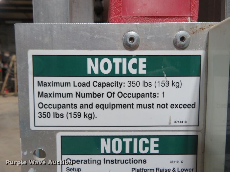 image for item FB9779 2004 Genie IWP-30S  vertical lift