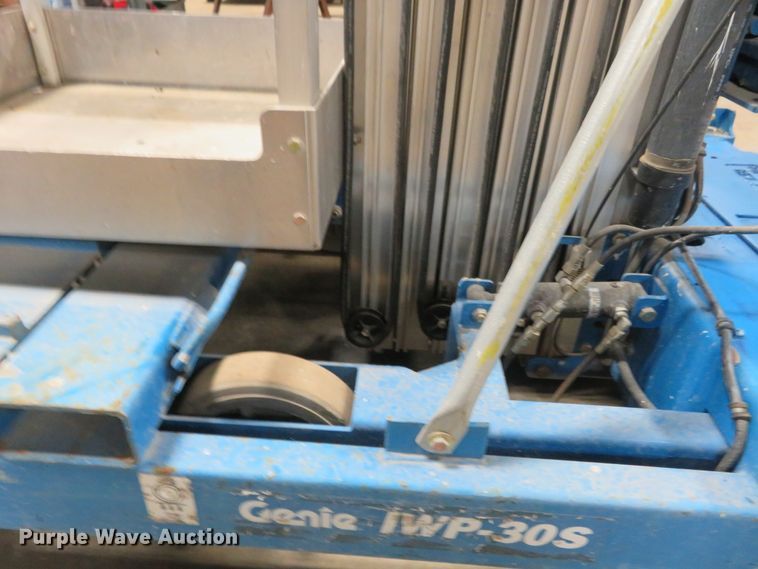 image for item FB9779 2004 Genie IWP-30S  vertical lift