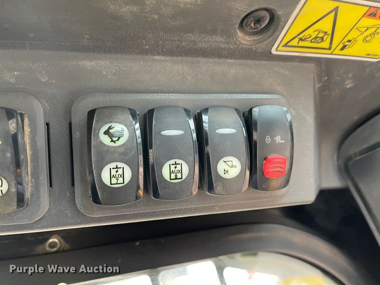 image for item FV9412 2012 Caterpillar 289C2  tracked skid steer loader