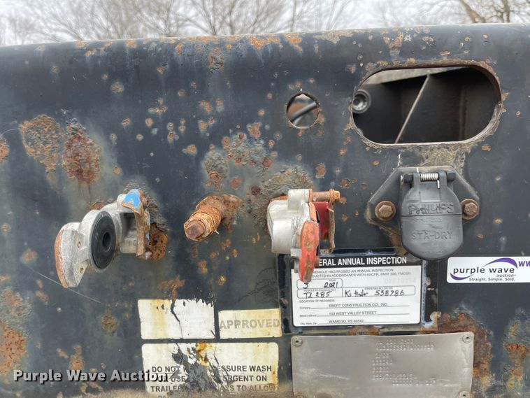 image for item FV9414 2008 XL  lowboy equipment trailer