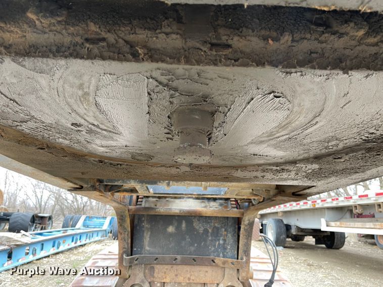 image for item FV9414 2008 XL  lowboy equipment trailer