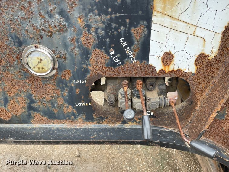 image for item FV9414 2008 XL  lowboy equipment trailer