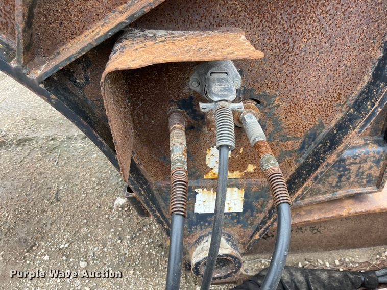 image for item FV9414 2008 XL  lowboy equipment trailer