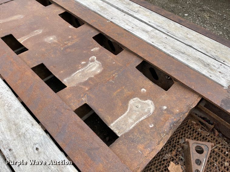 image for item FV9414 2008 XL  lowboy equipment trailer