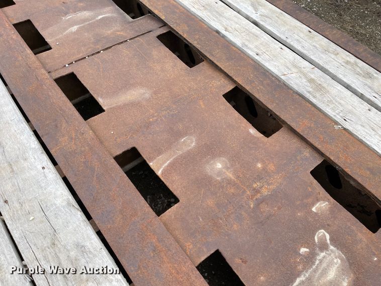 image for item FV9414 2008 XL  lowboy equipment trailer