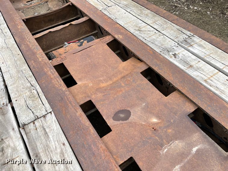 image for item FV9414 2008 XL  lowboy equipment trailer