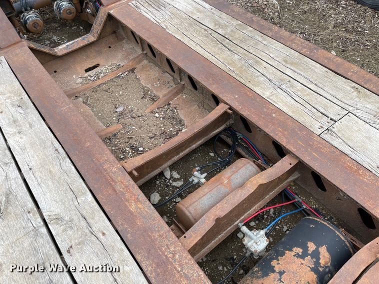 image for item FV9414 2008 XL  lowboy equipment trailer