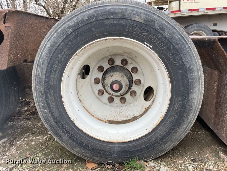 image for item FV9414 2008 XL  lowboy equipment trailer