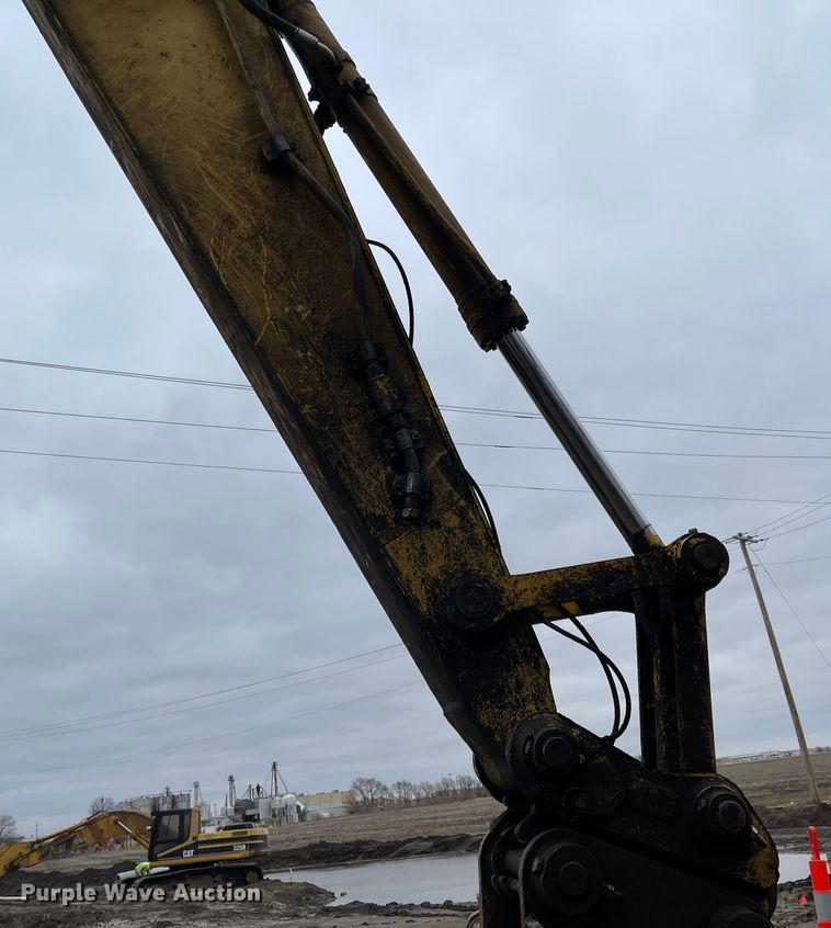 image for item FV9415 2007 Komatsu PC300LC-7E0  excavator