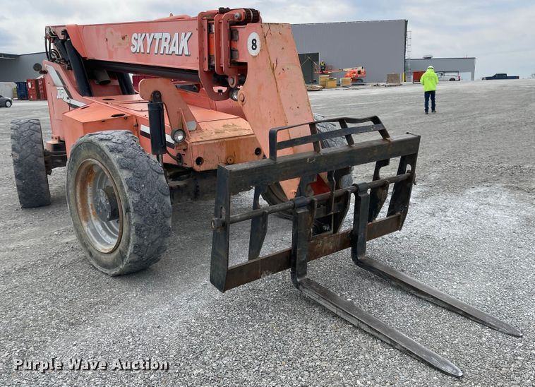 image for item FV9428 JLG 8042  telehandler