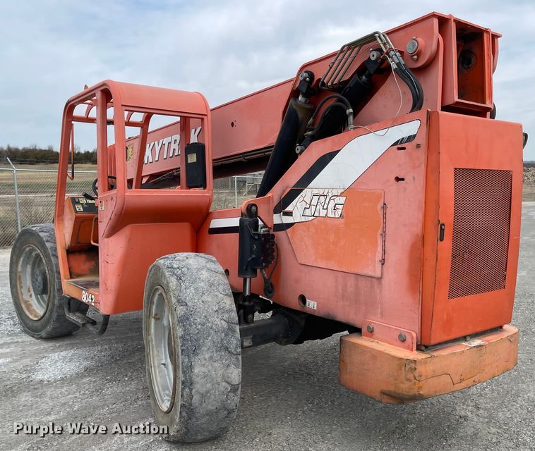image for item FV9428 JLG 8042  telehandler