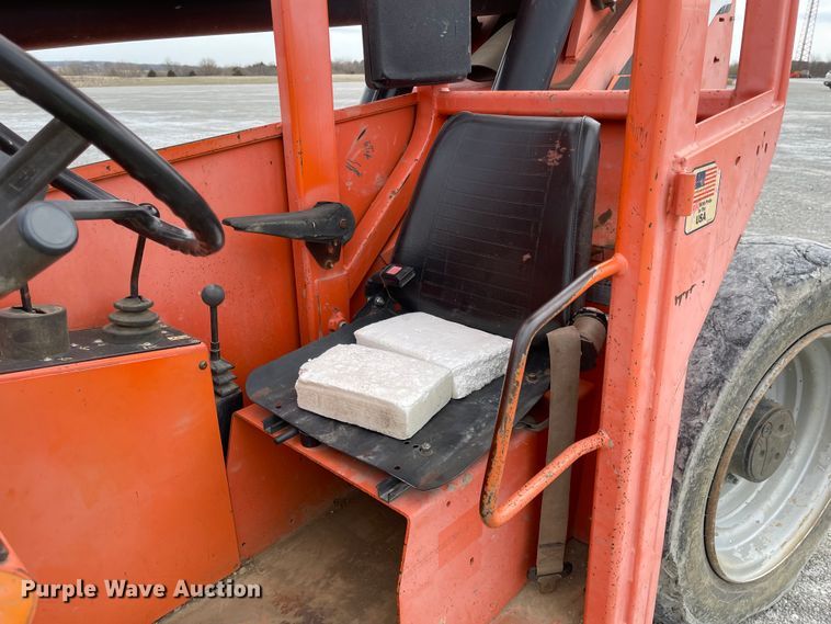 image for item FV9428 JLG 8042  telehandler