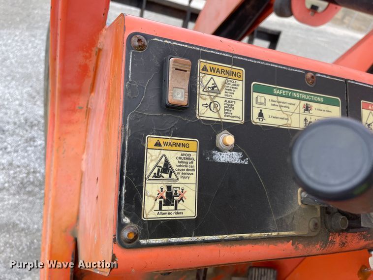 image for item FV9428 JLG 8042  telehandler