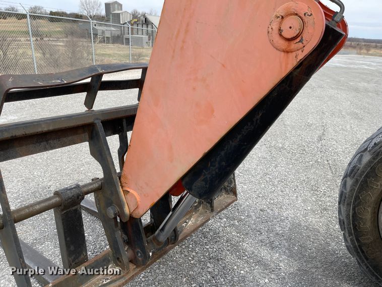 image for item FV9428 JLG 8042  telehandler