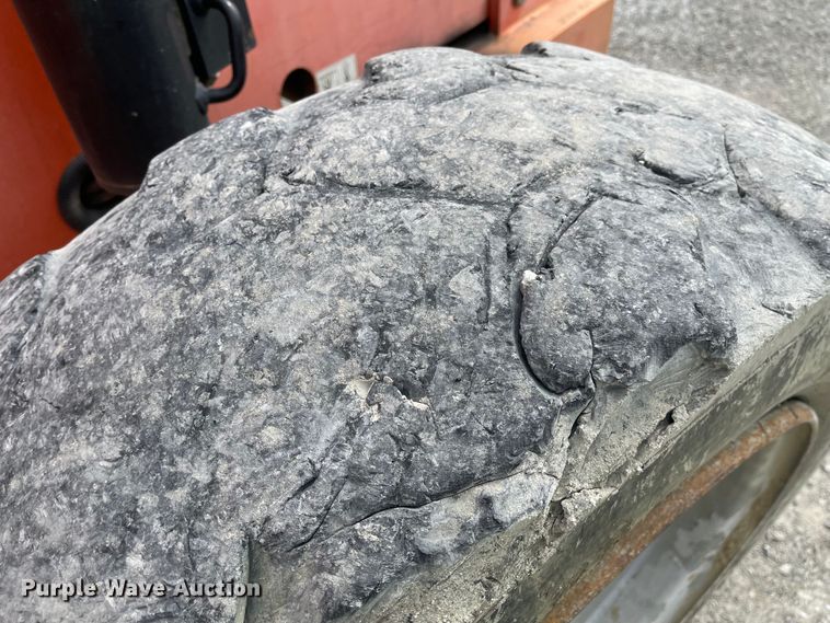 image for item FV9428 JLG 8042  telehandler