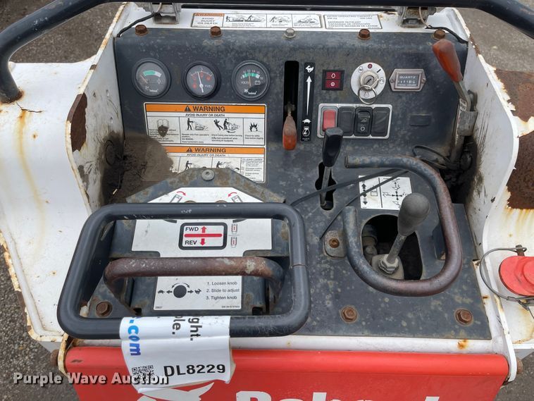 image for item FV9431 2006 Bobcat MT52  compact utility loader