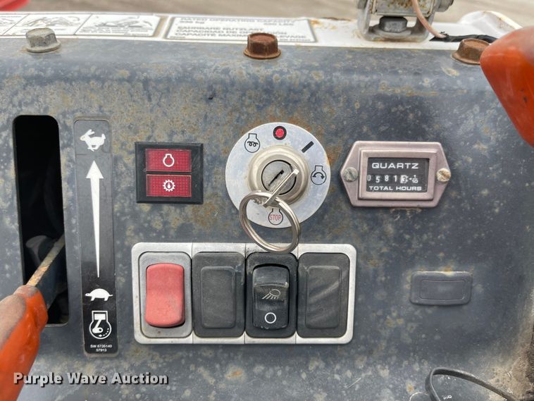 image for item FV9431 2006 Bobcat MT52  compact utility loader