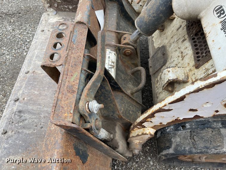 image for item FV9431 2006 Bobcat MT52  compact utility loader