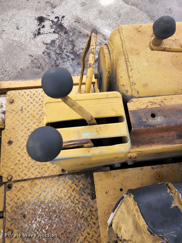 image for item HK9383 1978 Caterpillar 977L  track loader