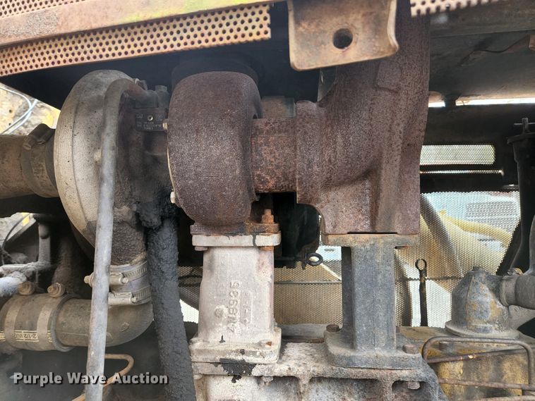 image for item HK9383 1978 Caterpillar 977L  track loader