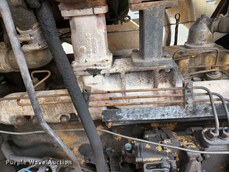 image for item HK9383 1978 Caterpillar 977L  track loader