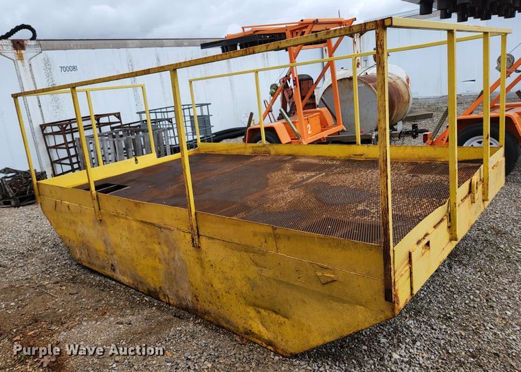 image for item HK9389 Barge