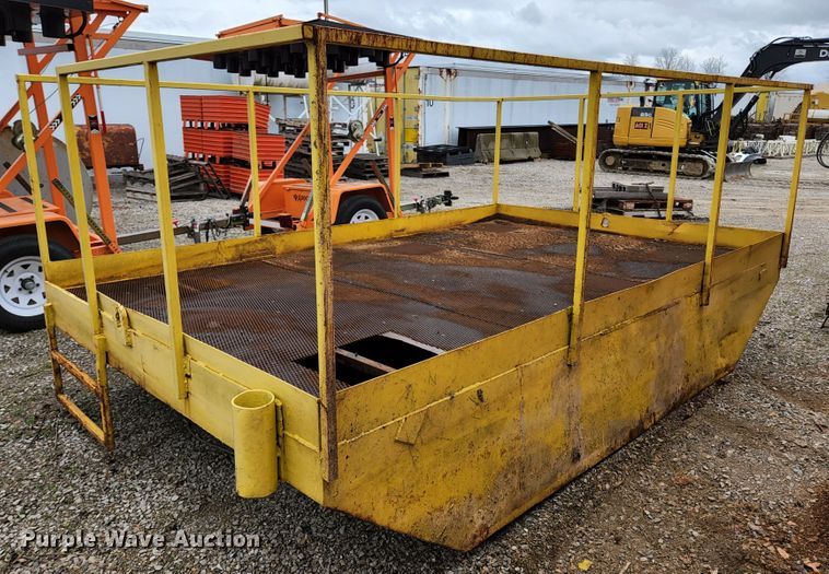 image for item HK9389 Barge