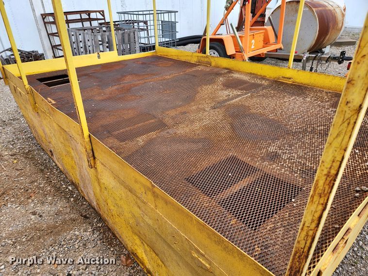 image for item HK9389 Barge