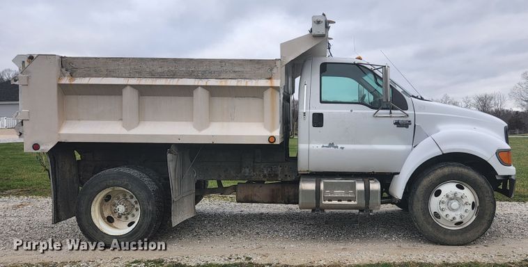 image for item HK9420 2003 Ford F650 Super Duty  dump truck