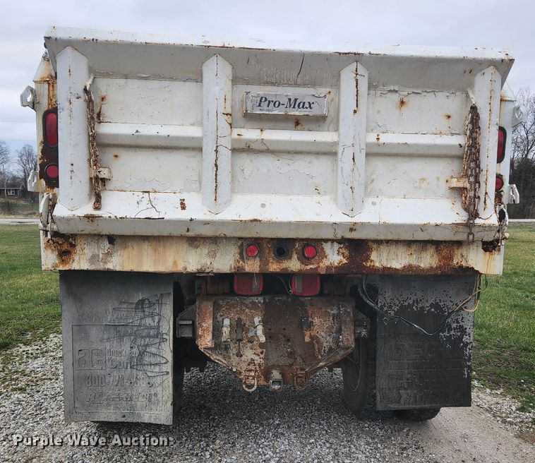 image for item HK9420 2003 Ford F650 Super Duty  dump truck