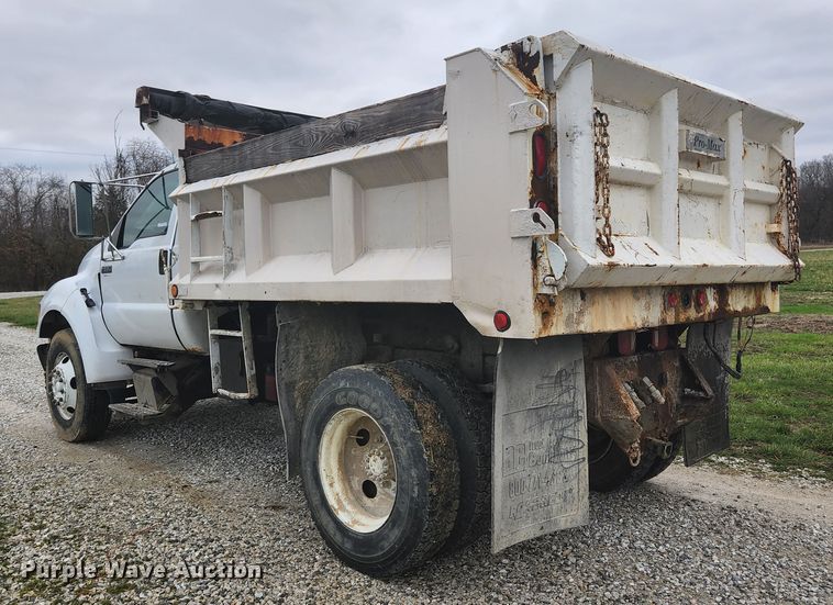 image for item HK9420 2003 Ford F650 Super Duty  dump truck