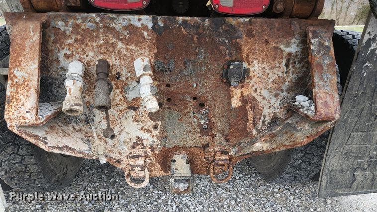 image for item HK9420 2003 Ford F650 Super Duty  dump truck
