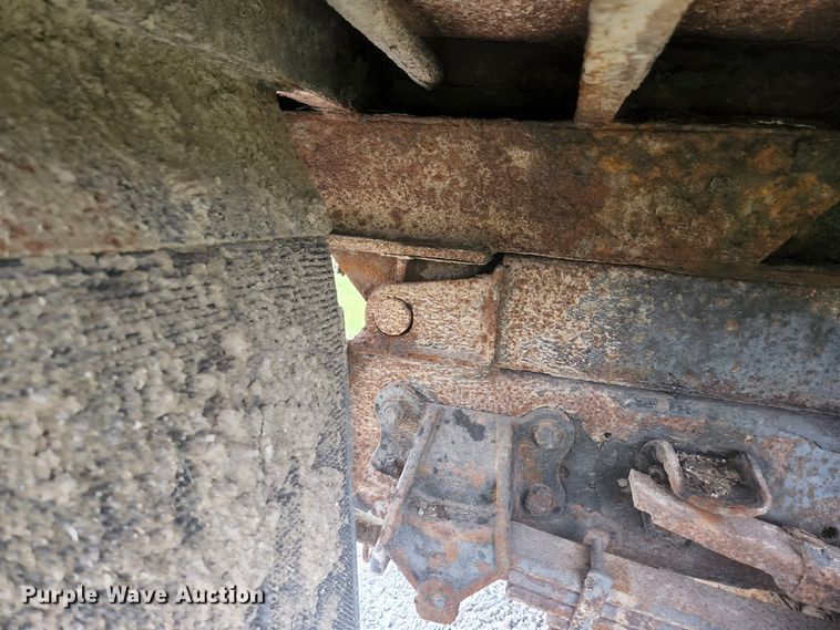 image for item HK9420 2003 Ford F650 Super Duty  dump truck