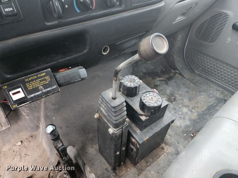 image for item HK9420 2003 Ford F650 Super Duty  dump truck