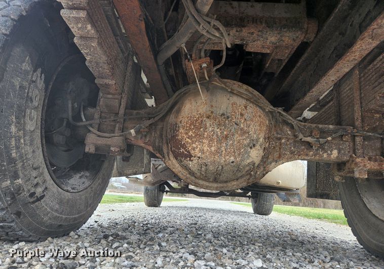 image for item HK9420 2003 Ford F650 Super Duty  dump truck