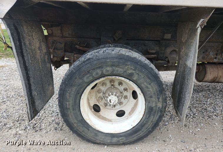 image for item HK9420 2003 Ford F650 Super Duty  dump truck