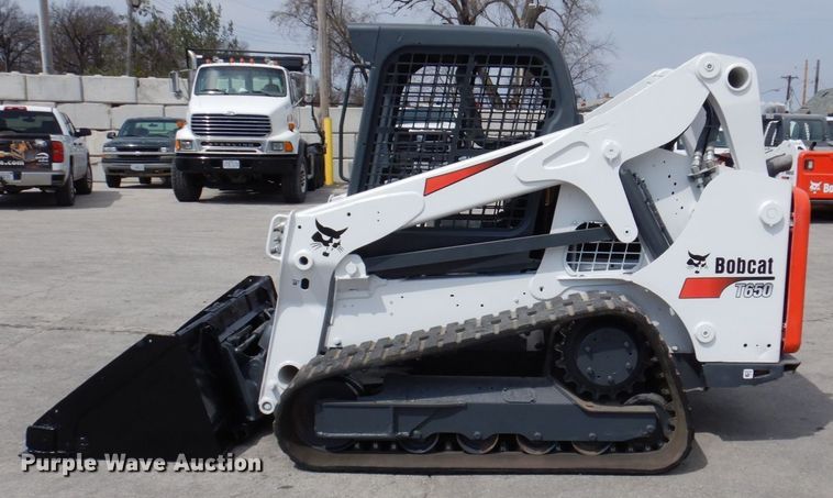 image for item HK9456 2016 Bobcat T650  tracked skid steer loader