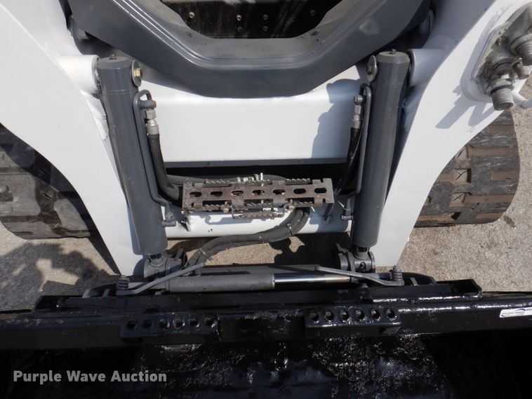 image for item HK9456 2016 Bobcat T650  tracked skid steer loader