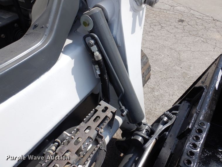 image for item HK9456 2016 Bobcat T650  tracked skid steer loader