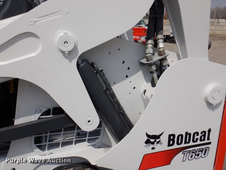 image for item HK9456 2016 Bobcat T650  tracked skid steer loader