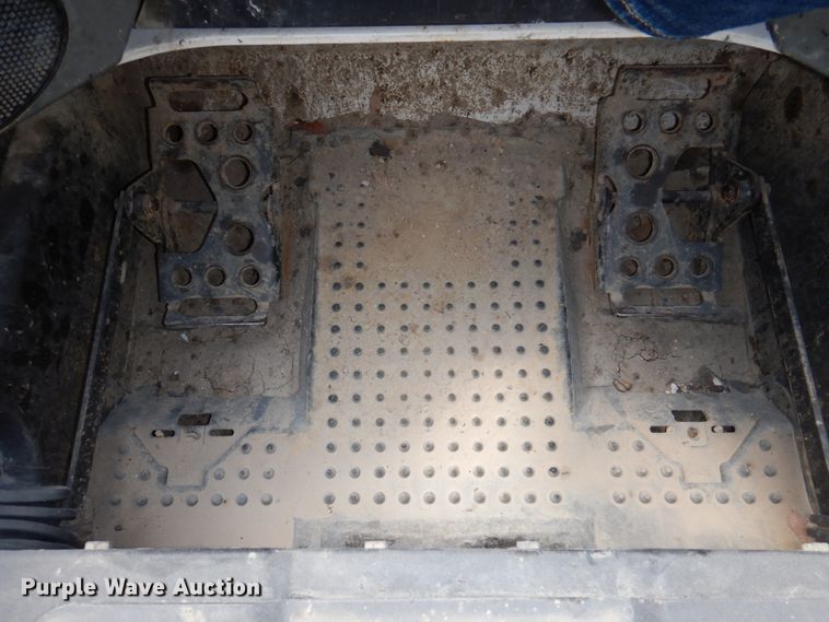 image for item HK9456 2016 Bobcat T650  tracked skid steer loader