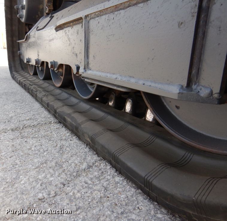 image for item HK9456 2016 Bobcat T650  tracked skid steer loader