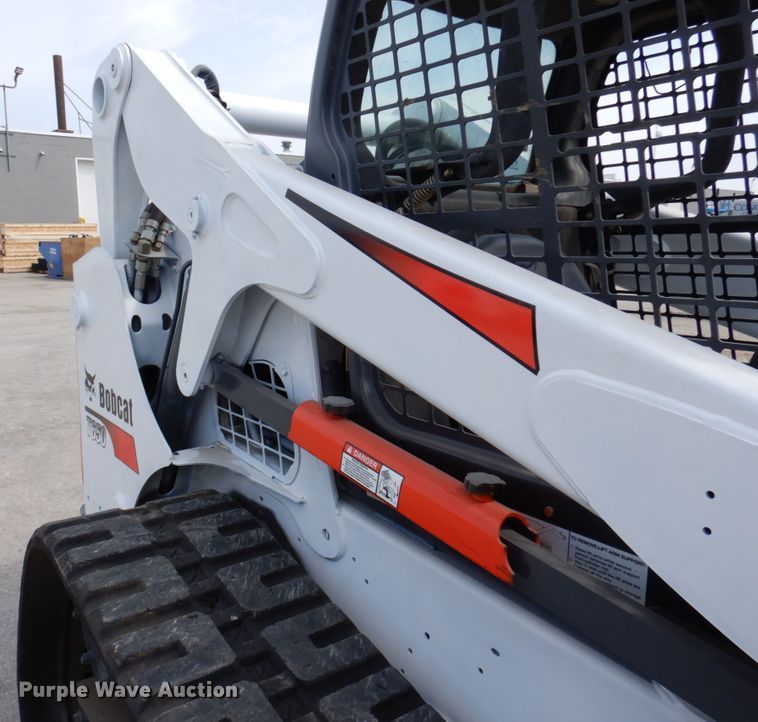 image for item HK9457 2016 Bobcat T650  tracked skid steer loader