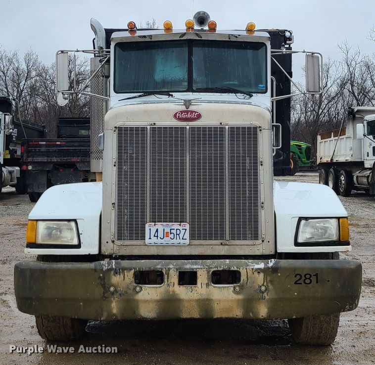 image for item IF9375 1990 Peterbilt 375  dump truck