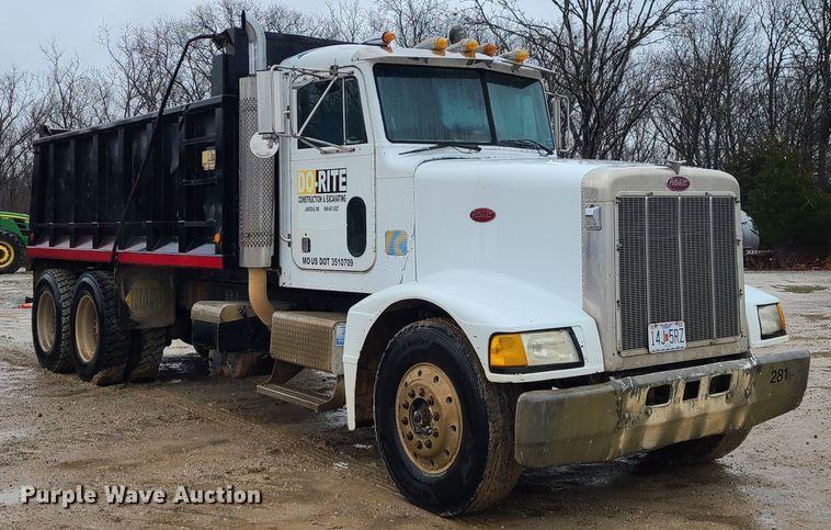 image for item IF9375 1990 Peterbilt 375  dump truck