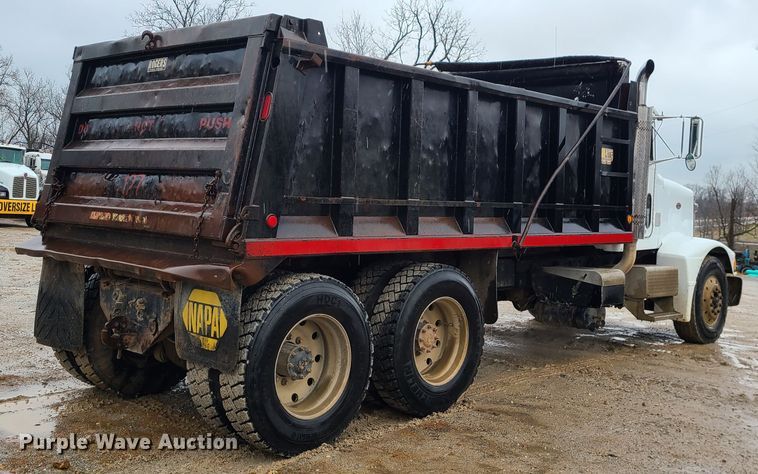 image for item IF9375 1990 Peterbilt 375  dump truck